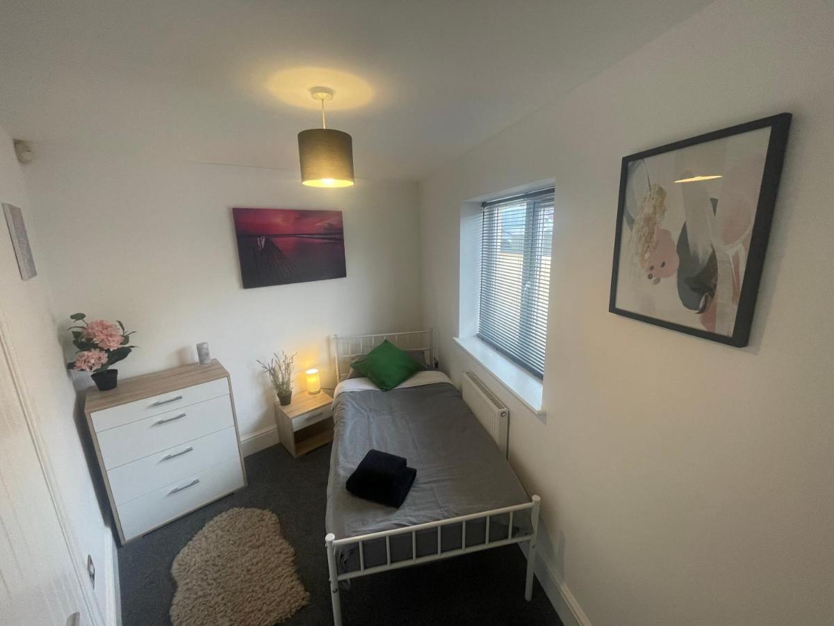 Two Bedroom Detached Modern Bungalow Close To Plymouth Argyle Fc Exteriör bild